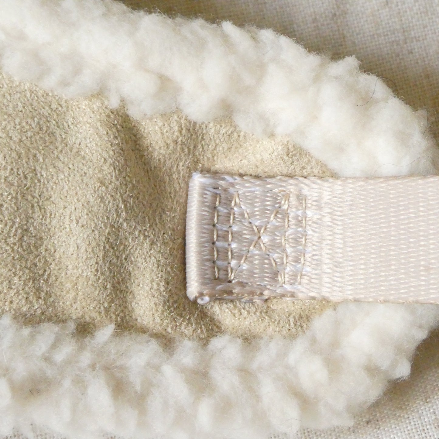 Exclusief: Harnas - Beige Bont